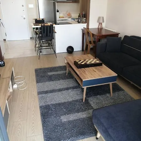 Guvenlikli Plazada Huzurlu Yasam Alani 伊斯坦布尔